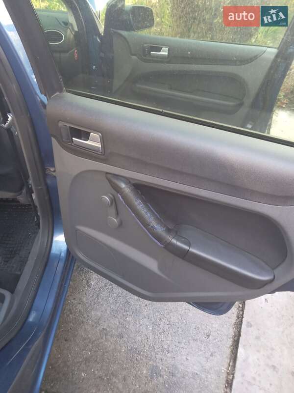 Хэтчбек Ford Focus 2006 в Тячеве фото 7 Хэтчбек Ford Focus 2006 в Тячеве