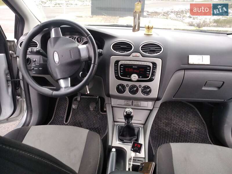Універсал Ford Focus 2010 в Ратному
