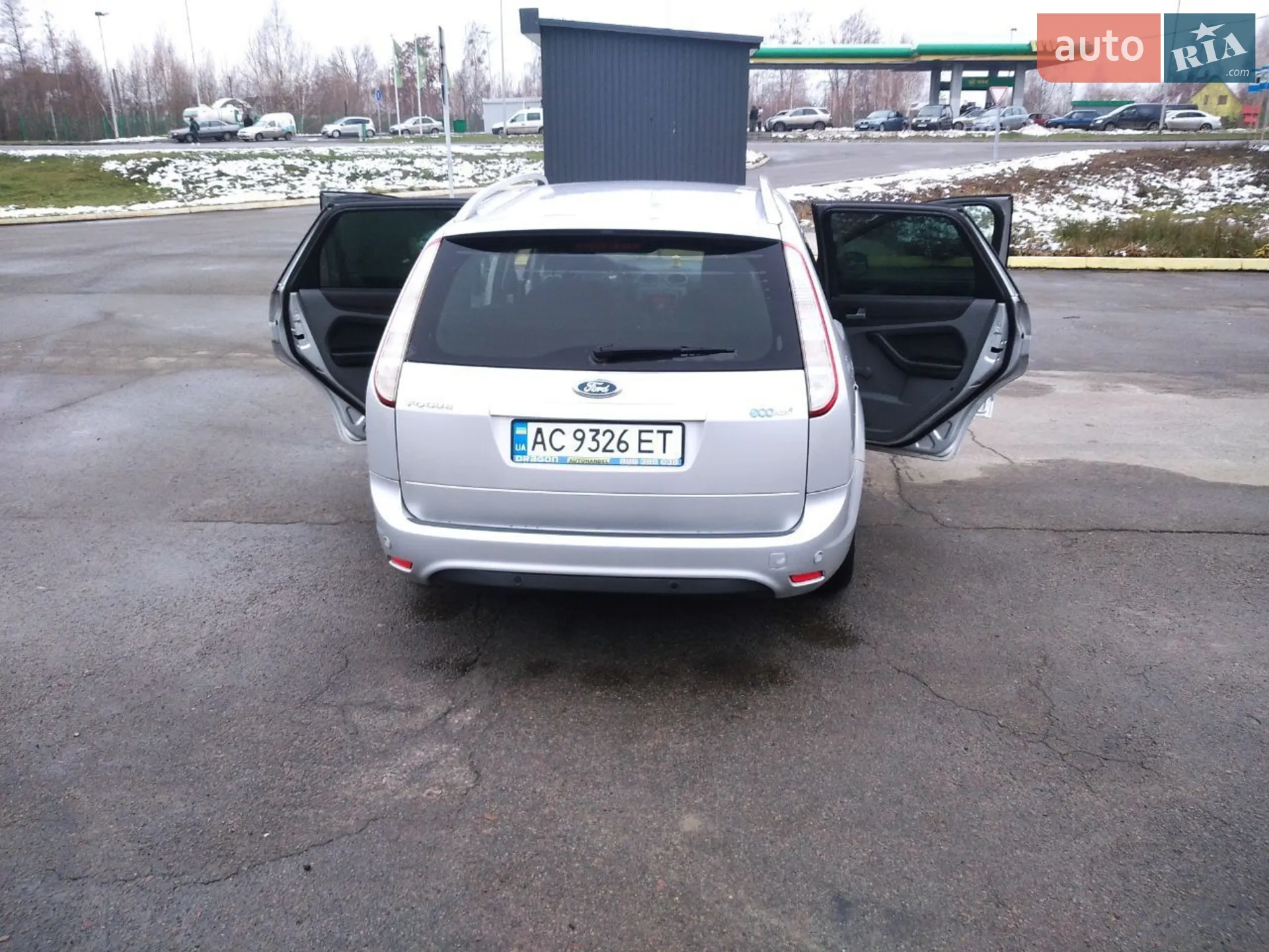 2010 Ford Focus - мініатюра 16
