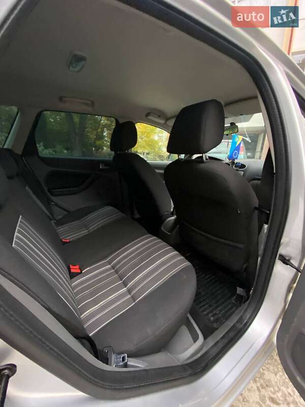 Универсал Ford Focus 2010 в Ивано-Франковске