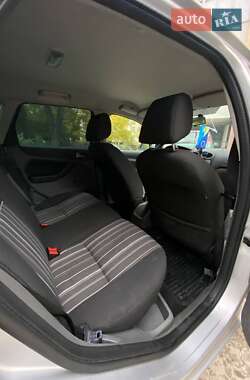 Универсал Ford Focus 2010 в 