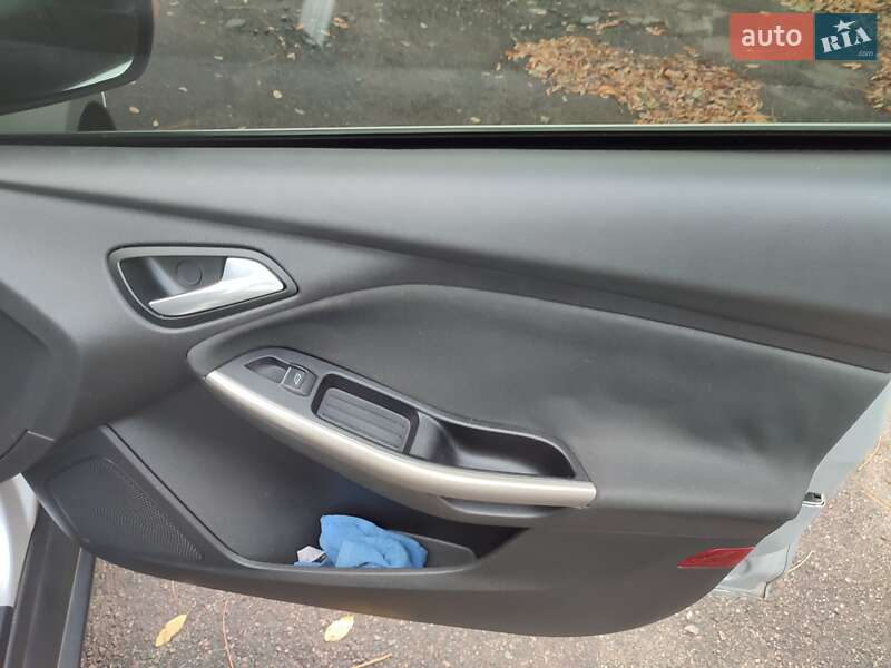 Седан Ford Focus 2012 в Кривом Роге