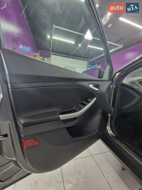 Хэтчбек Ford Focus 2014 в Черновцах фото 7 Хэтчбек Ford Focus 2014 в Черновцах