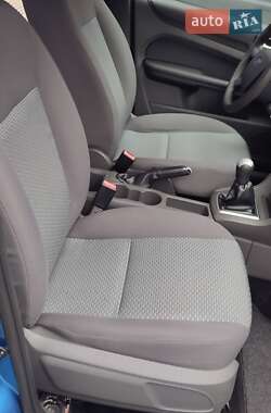 Хэтчбек Ford Focus 2005 в 