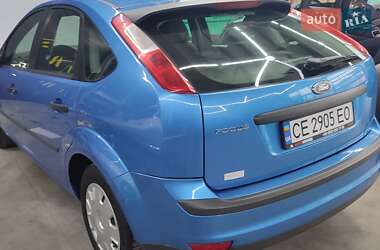 Хэтчбек Ford Focus 2005 в 