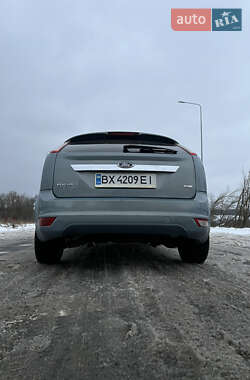 Хэтчбек Ford Focus 2009 в 
