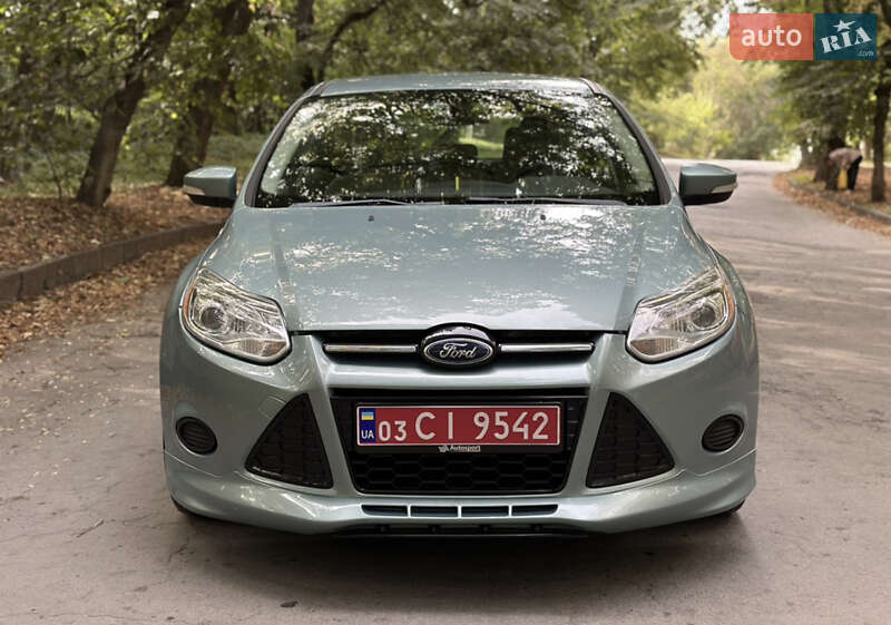 Хэтчбек Ford Focus 2012 в Ровно