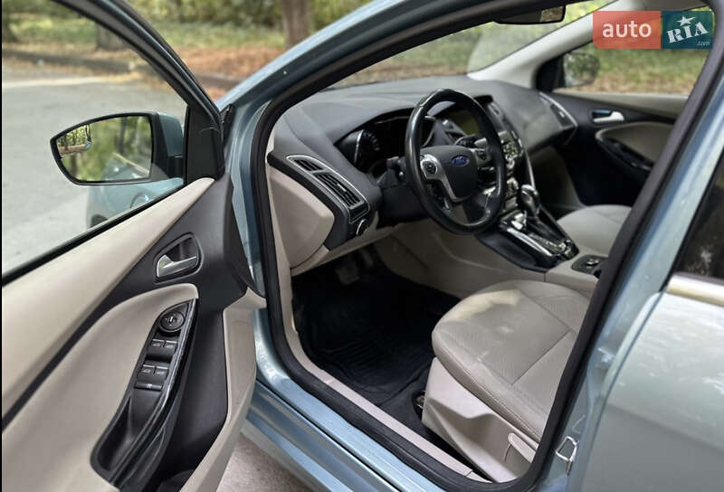 Хэтчбек Ford Focus 2012 в Ровно