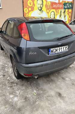 Хэтчбек Ford Focus 2002 в 