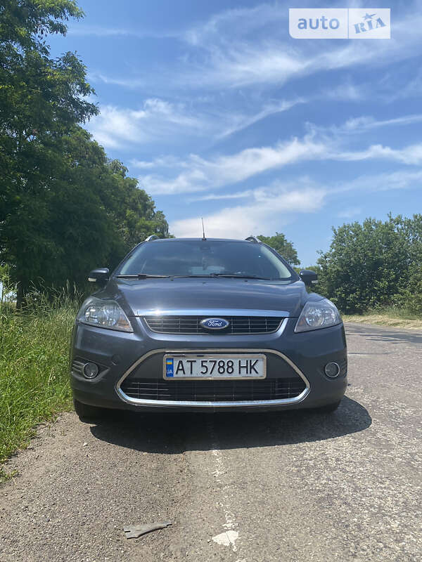 Універсал Ford Focus 2010 в Чернівцях фото 2 Універсал Ford Focus 2010 в Чернівцях