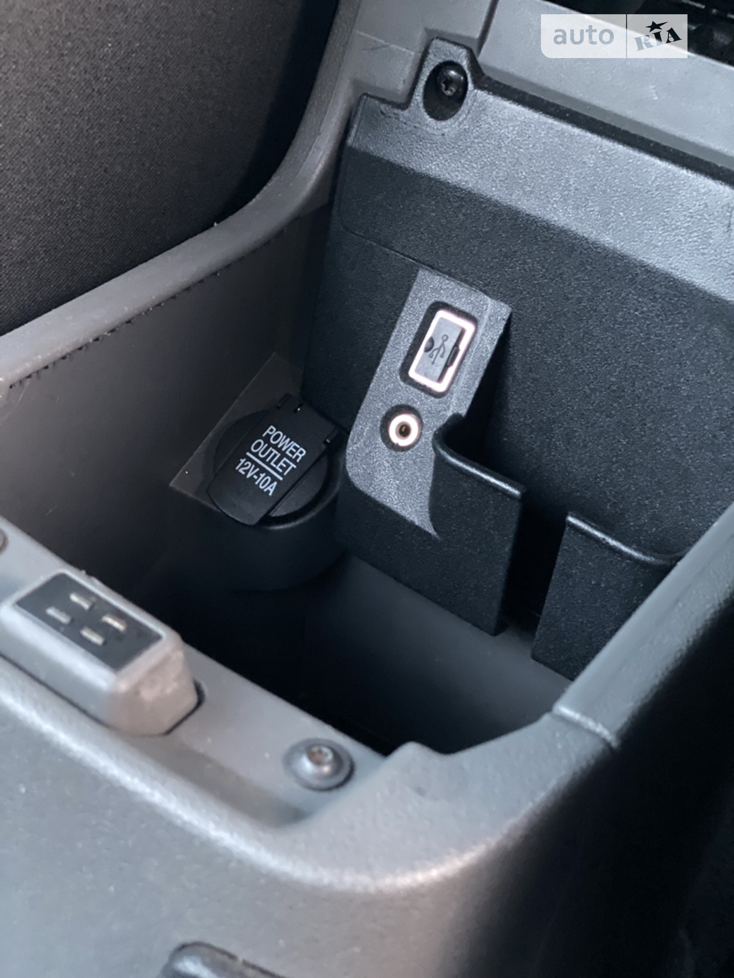 2010 Ford Focus - мініатюра 25