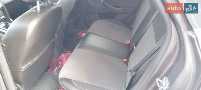 Хэтчбек Ford Focus 2013 в Великой Александровке
