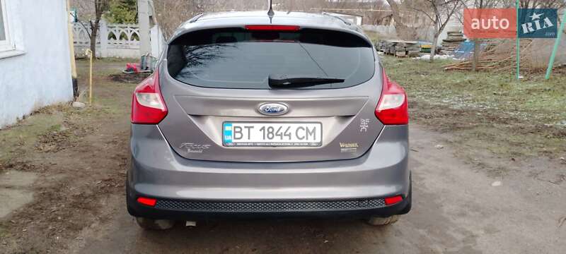 Хэтчбек Ford Focus 2013 в Великой Александровке