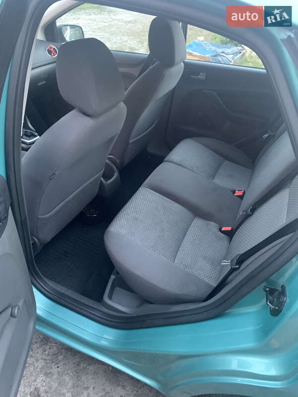 Хэтчбек Ford Focus 2007 в Маневичах