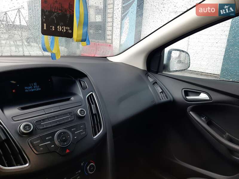 Седан Ford Focus 2015 в Киеве фото 16 Седан Ford Focus 2015 в Киеве
