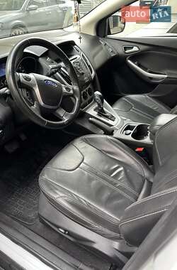 Хэтчбек Ford Focus 2014 в 