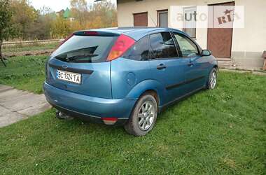 Хэтчбек Ford Focus 2000 в Львове