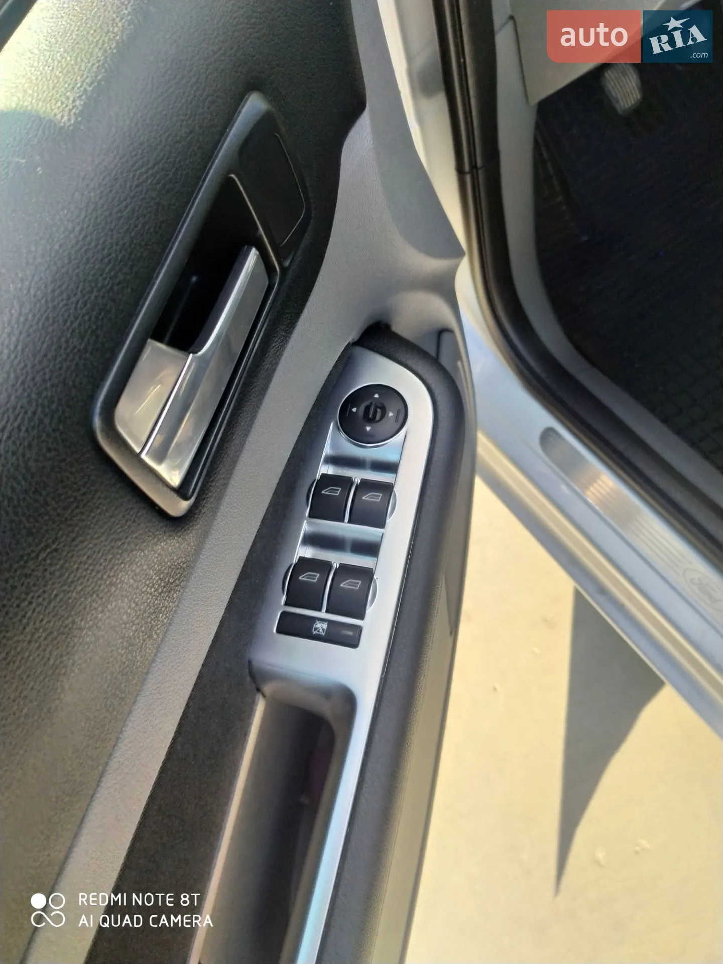 2010 Ford Focus - мініатюра 28