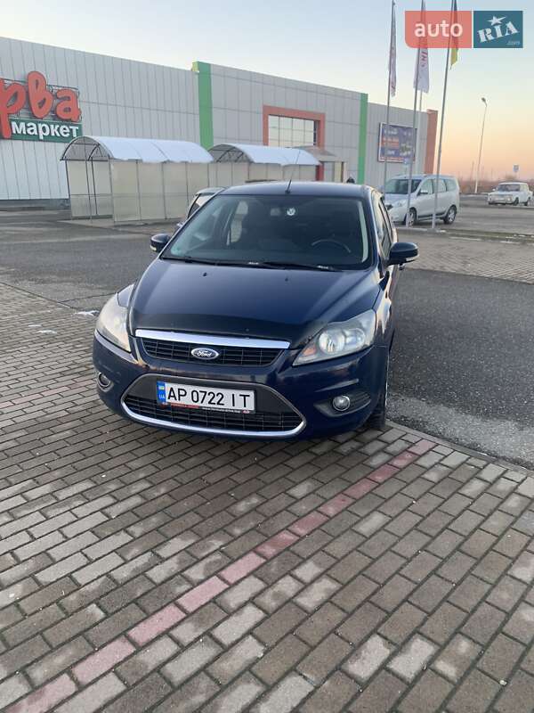 Хетчбек Ford Focus 2010 в Виноградові