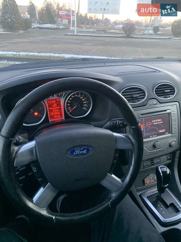 Хетчбек Ford Focus 2010 в Виноградові