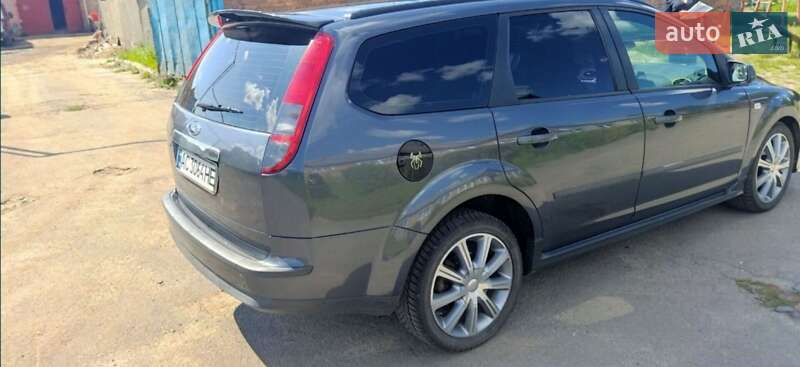 Седан Ford Focus 2005 в Нововолынске фото 4 Седан Ford Focus 2005 в Нововолынске