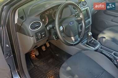 Седан Ford Focus 2005 в 