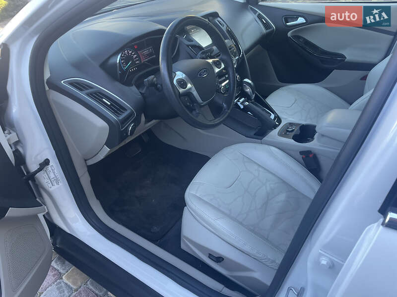 Хэтчбек Ford Focus 2014 в Львове фото 28 Хэтчбек Ford Focus 2014 в Львове