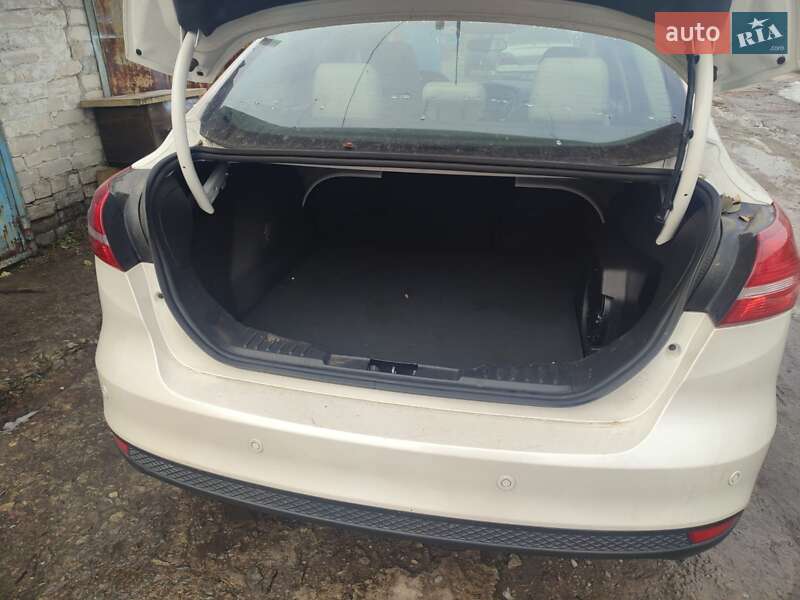 Седан Ford Focus 2016 в Днепре