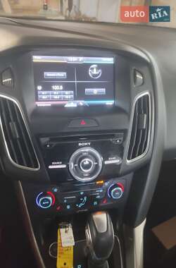 Седан Ford Focus 2016 в 