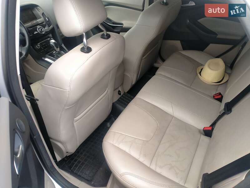 Хэтчбек Ford Focus 2012 в Киеве