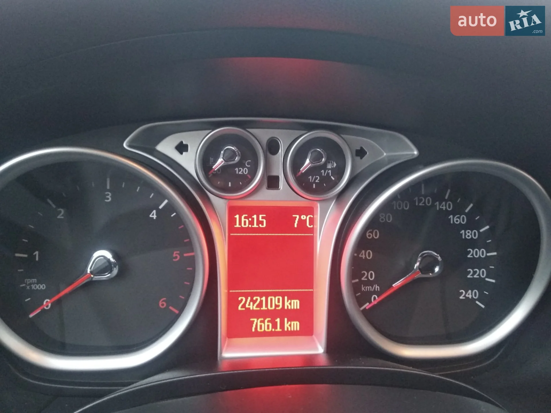 2010 Ford Focus - мініатюра 10