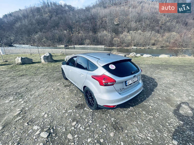 Хэтчбек Ford Focus 2016 в Долине