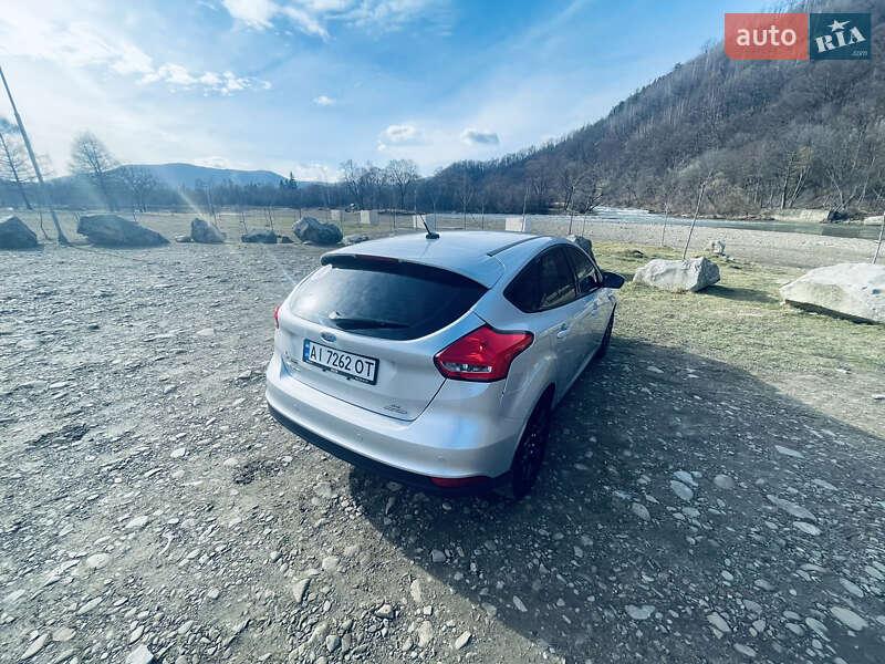 Хэтчбек Ford Focus 2016 в Долине