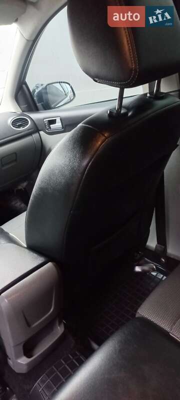 Универсал Ford Focus 2010 в Сарнах