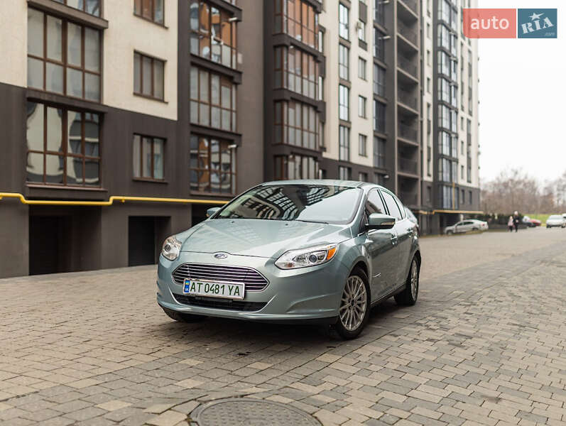 Хэтчбек Ford Focus 2013 в Ивано-Франковске