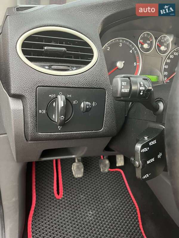 Универсал Ford Focus 2007 в Надворной