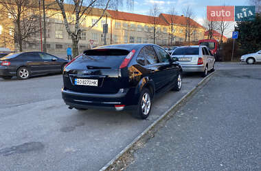 Хэтчбек Ford Focus 2006 в Тячеве