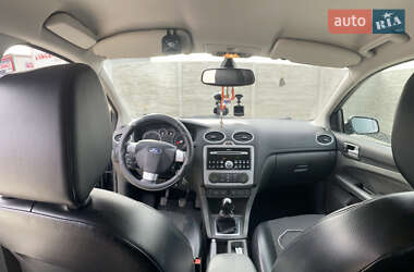 Хэтчбек Ford Focus 2006 в Тячеве