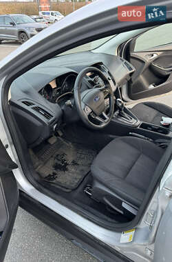 Седан Ford Focus 2015 в 