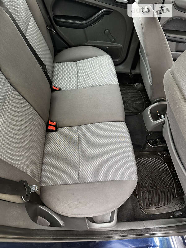 Универсал Ford Focus 2006 в Каменец-Подольском фото 12 Универсал Ford Focus 2006 в Каменец-Подольском