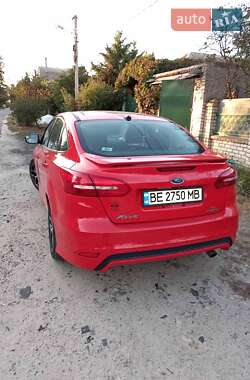 Седан Ford Focus 2015 в 