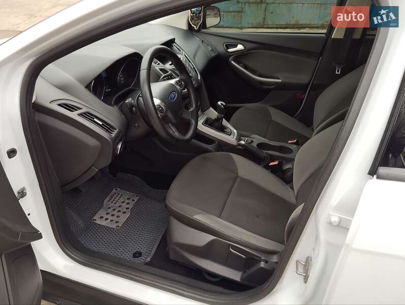 Хэтчбек Ford Focus 2013 в Ровно