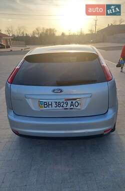 Хэтчбек Ford Focus 2007 в Болграде