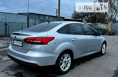 Седан Ford Focus 2015 в Покровске