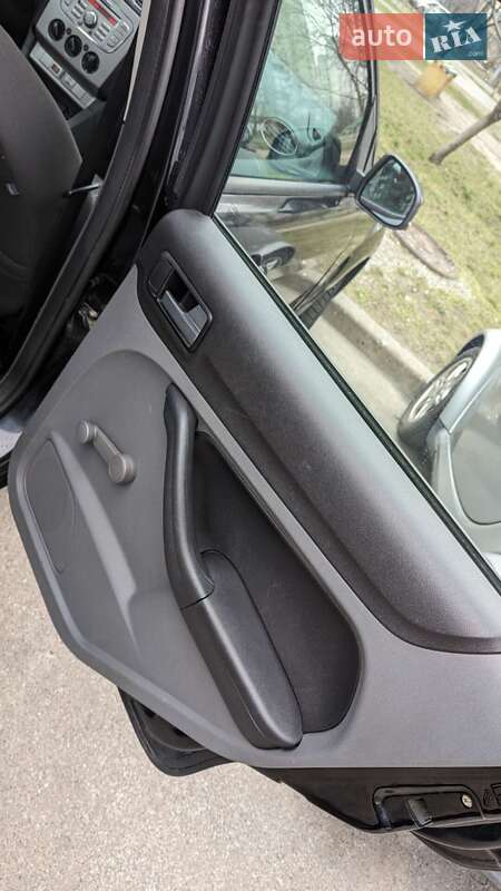 Хэтчбек Ford Focus 2008 в Киеве