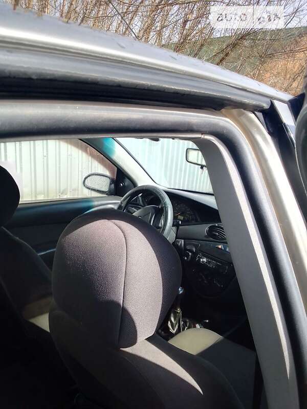 Седан Ford Focus 2003 в Житомирі фото 4 Седан Ford Focus 2003 в Житомирі