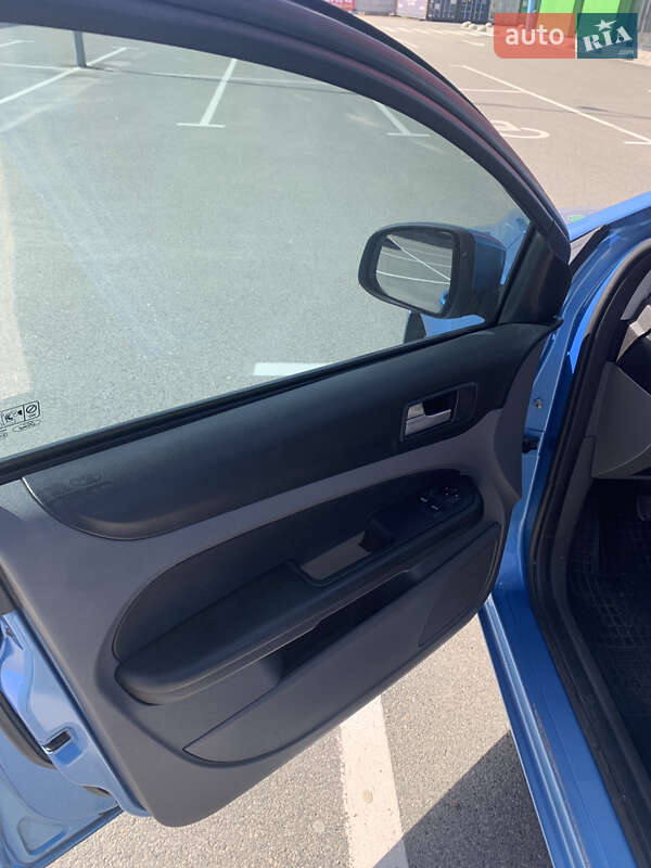 Седан Ford Focus 2008 в Киеве фото 18 Седан Ford Focus 2008 в Киеве