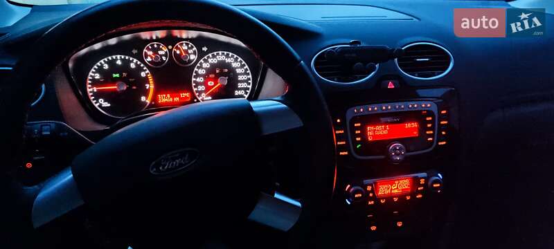 Седан Ford Focus 2007 в Горишних Плавнях