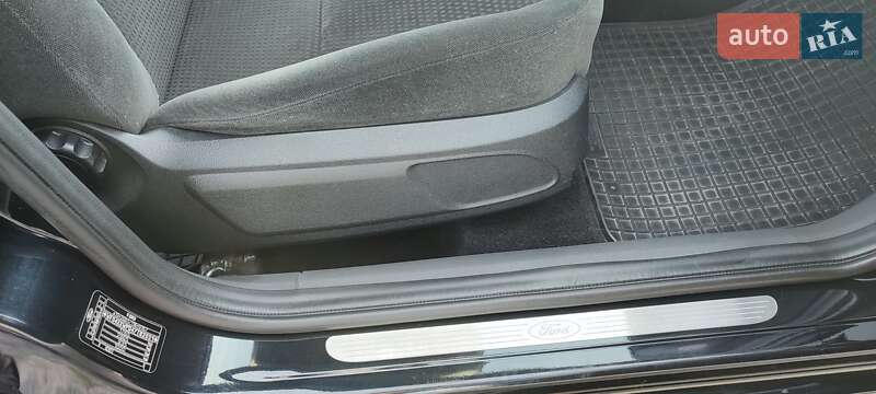 Седан Ford Focus 2007 в Горишних Плавнях