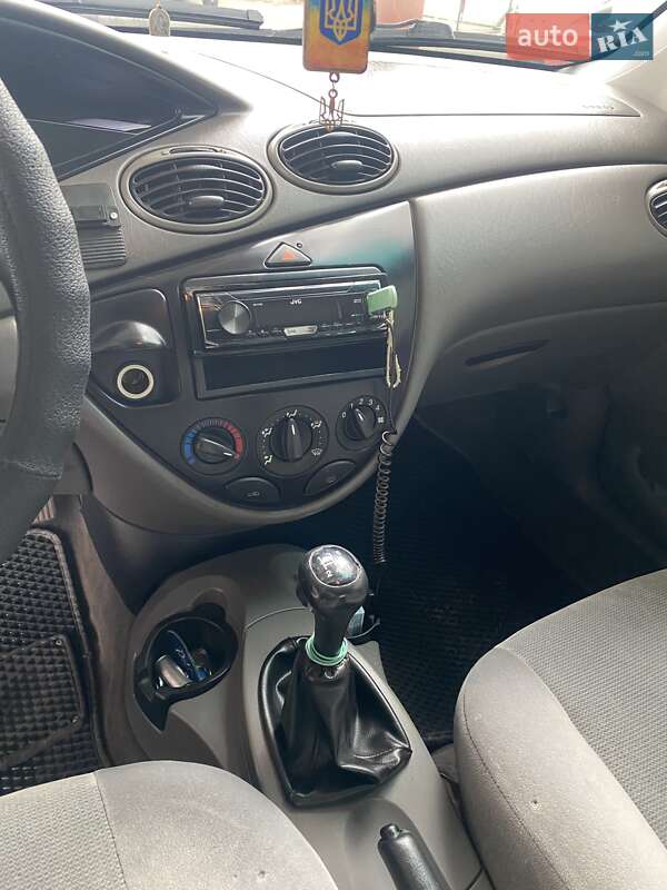 Седан Ford Focus 2002 в Каменском